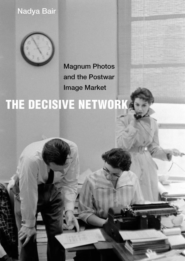 The Decisive Network by Nadya Bair