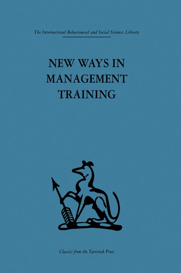 New Ways in Management Training by Cyril Sofer, Geoffrey Hutton