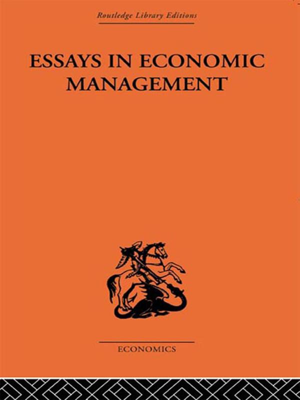 Essays in Economic Management by Alec Cairncross